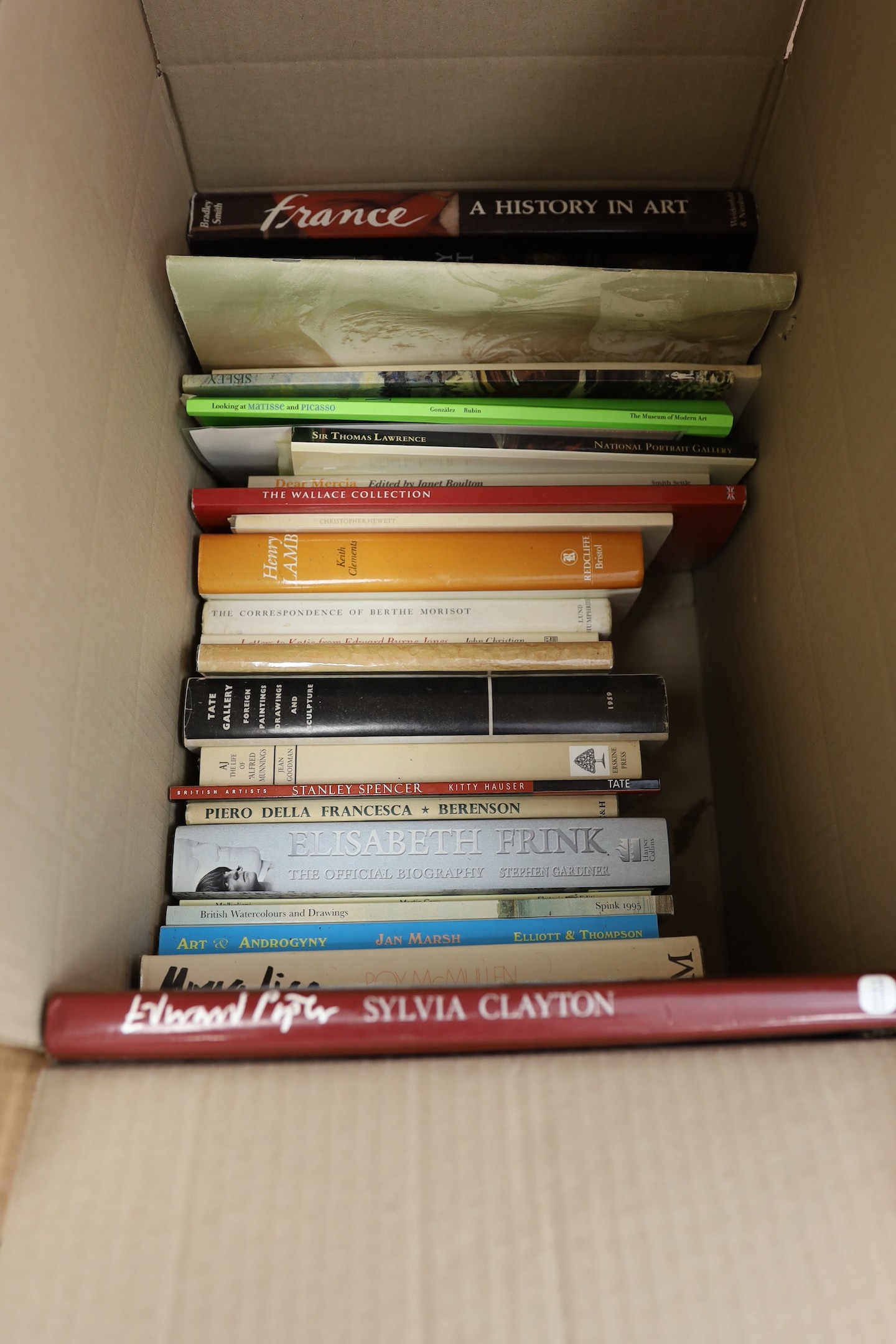 Quantity of reference books to include ‘Edward Bowden & His Circle’, ‘Looking at Matisse and Picasso’, and ‘The Dictionary of British Artists’ (4 boxes)